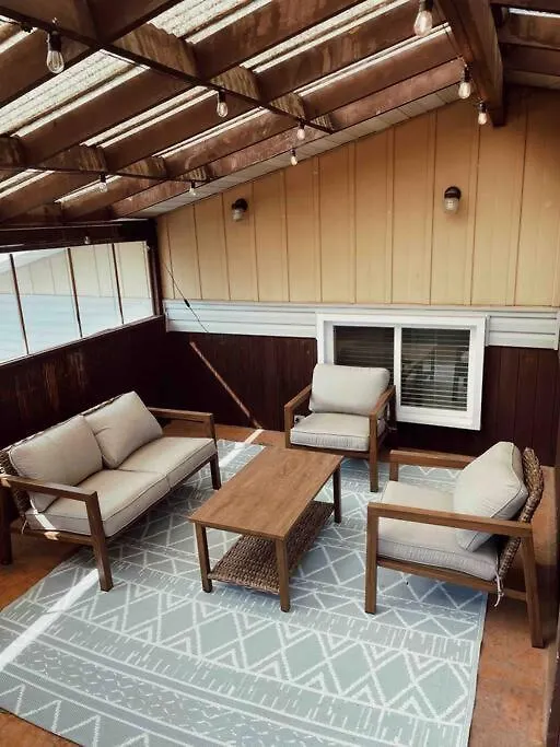 Elegant Boho Retreat - 8 Min To Wem Villa Edmonton 0*,  Canada