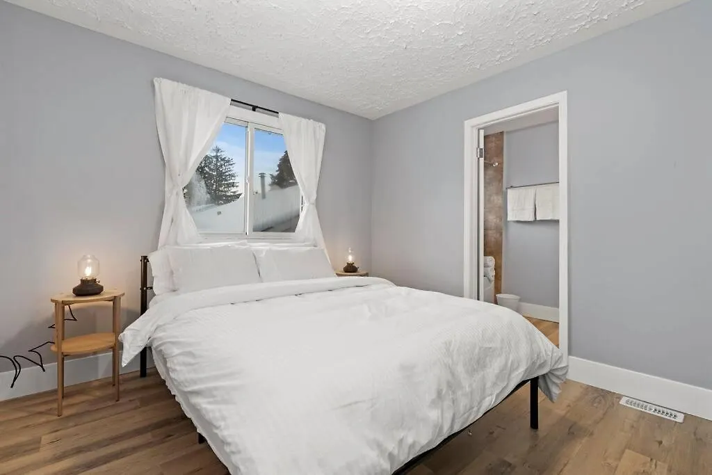 Holiday home Elegant Boho Retreat - 8 Min To Wem Villa Edmonton