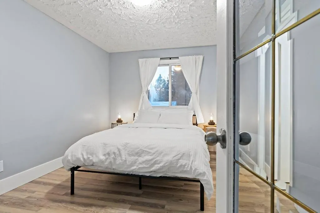 Holiday home Elegant Boho Retreat - 8 Min To Wem Villa Edmonton